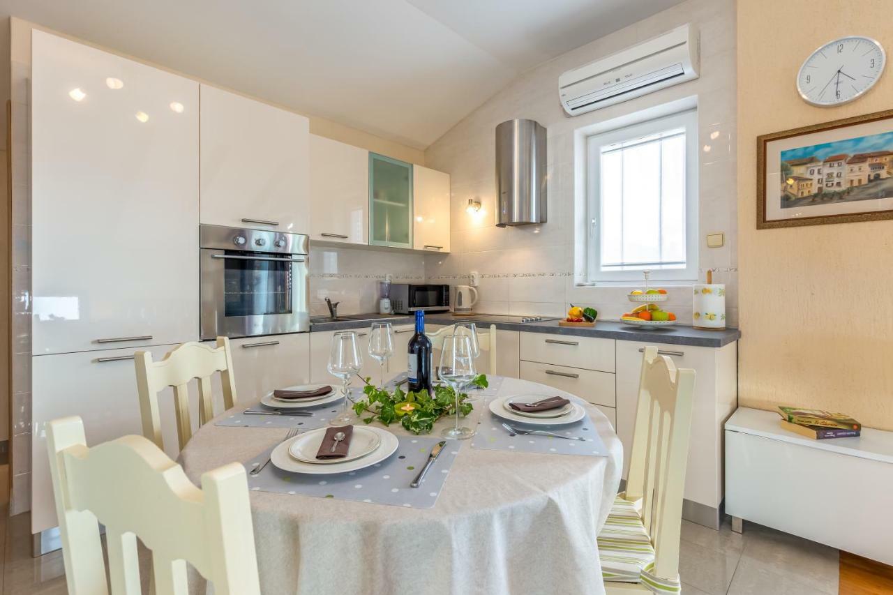 Korina Apartman Kostrena Kültér fotó