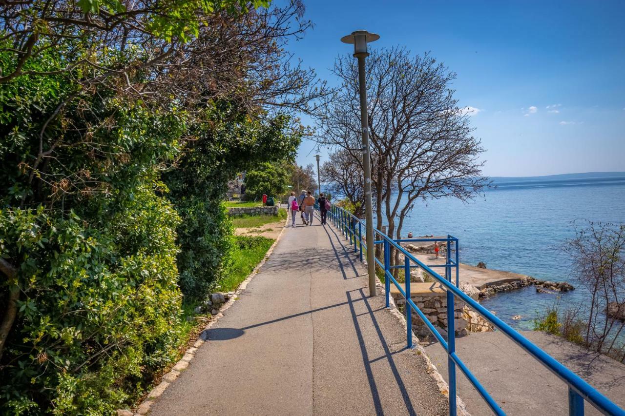Korina Apartman Kostrena Kültér fotó